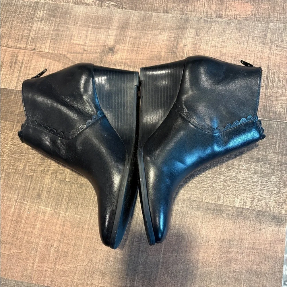 Jack Rogers Black Like New Wedged Bootie Size 7